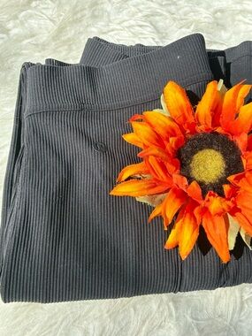 LULULEMON Ribbed black pants